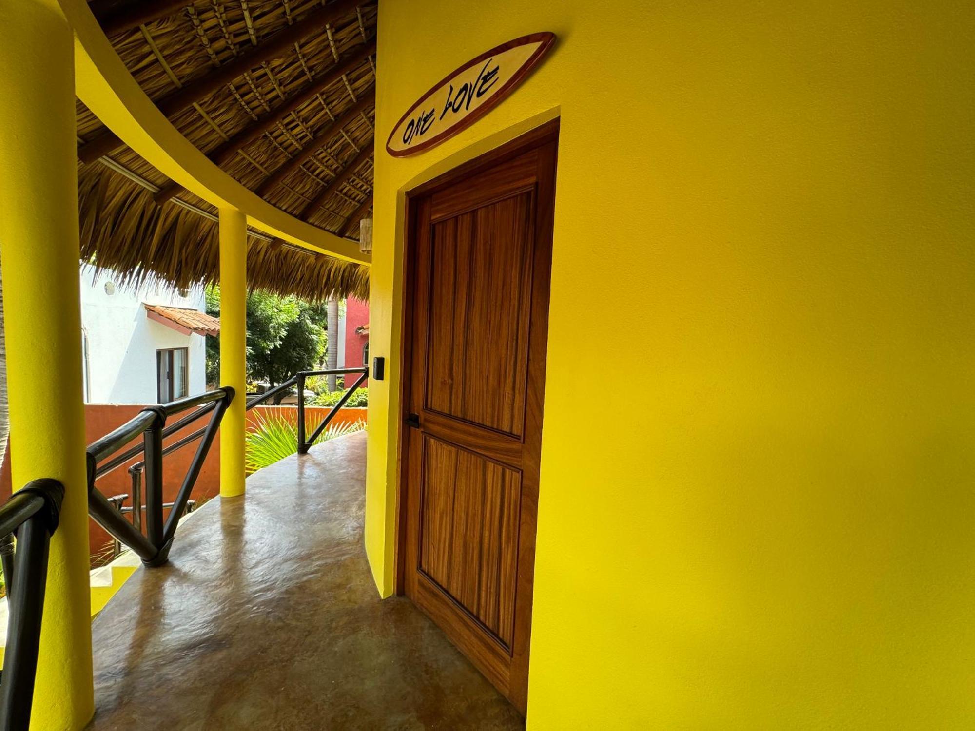 One Love Hostal Puerto Escondido Puerto Escondido  Buitenkant foto